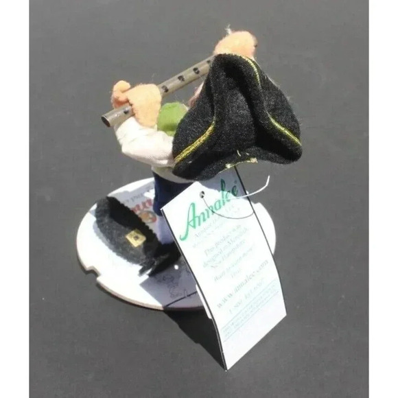 New Annalee 5" Pilgrim Colonial Flute Doll Boy Statue Independence Day - Picture 3 of 4